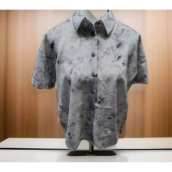 Lululemon Women's Full Day Ahead Shirt Size 2 Button Short Sleeve Rhino Gray - Picture 2 of 9